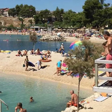 Charming Near The Beach Apartment Split