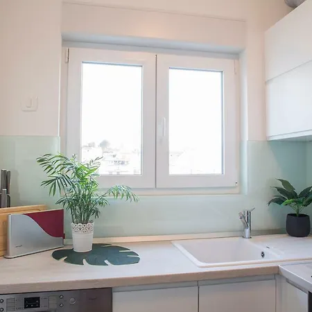 Apartment Charming Near The Beach *